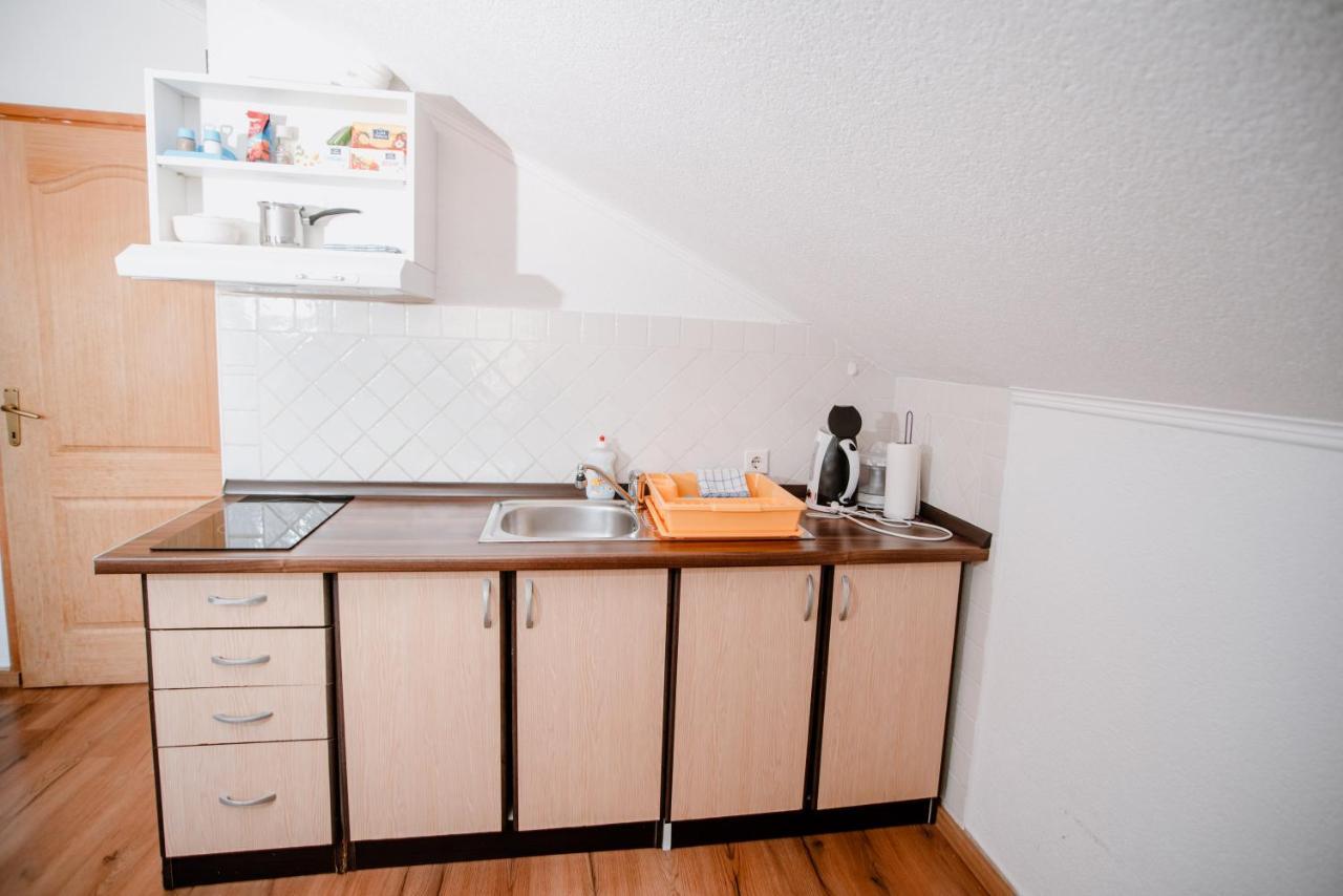 Apartmens Leona Karlobag Exterior foto