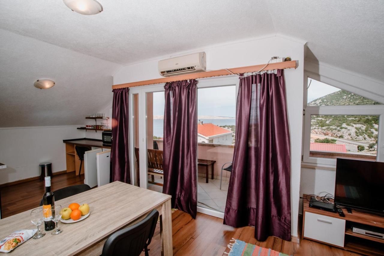 Apartmens Leona Karlobag Exterior foto